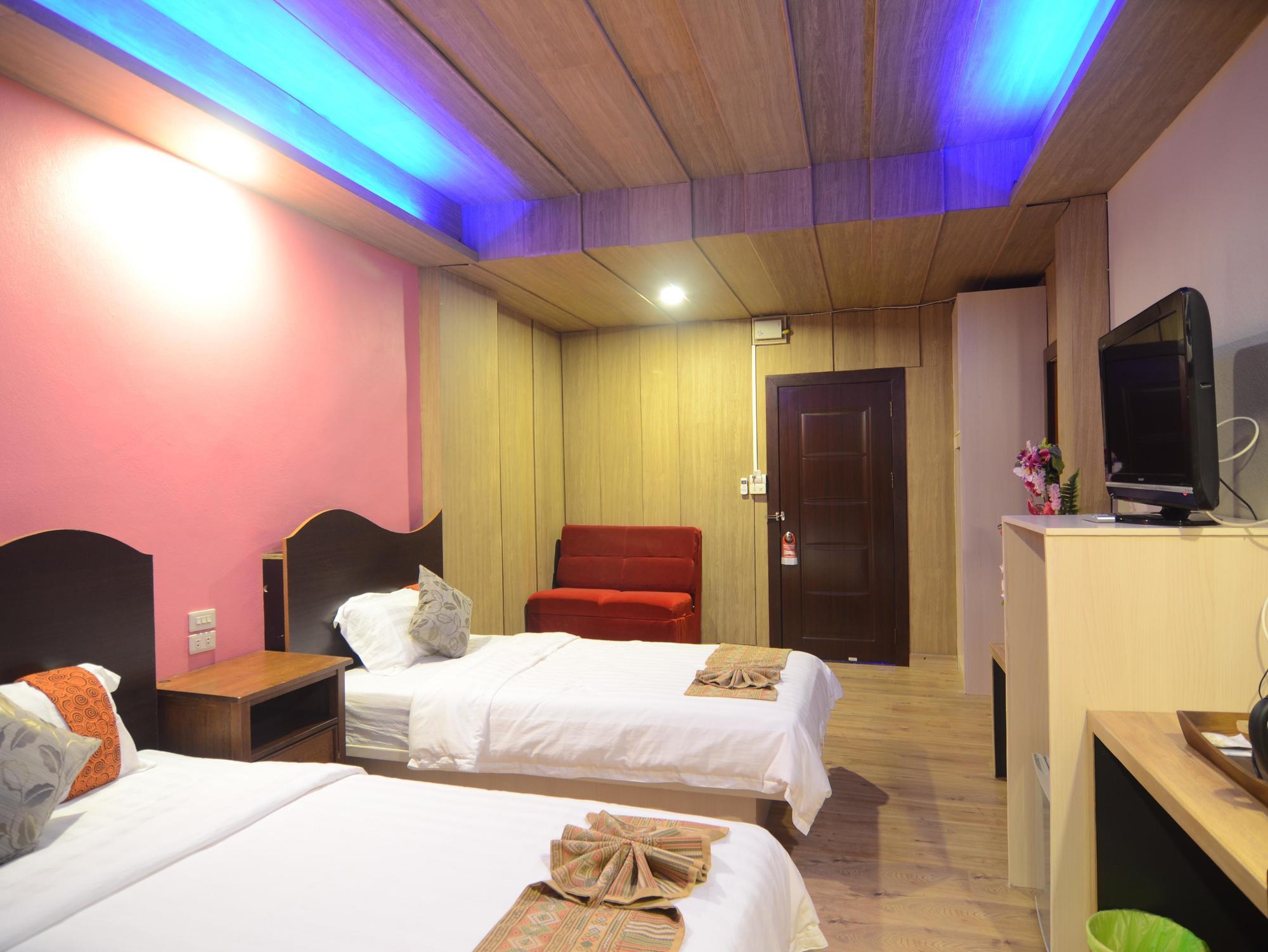 Centro Cnx Otel Chiang Mai Dış mekan fotoğraf