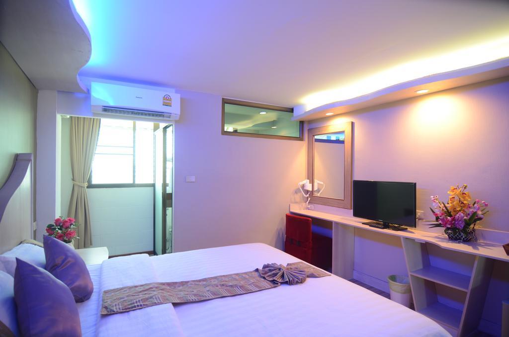 Centro Cnx Otel Chiang Mai Dış mekan fotoğraf