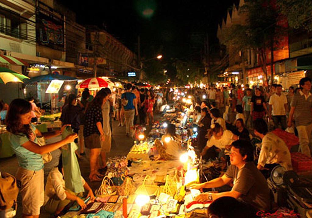 Centro Cnx Otel Chiang Mai Dış mekan fotoğraf