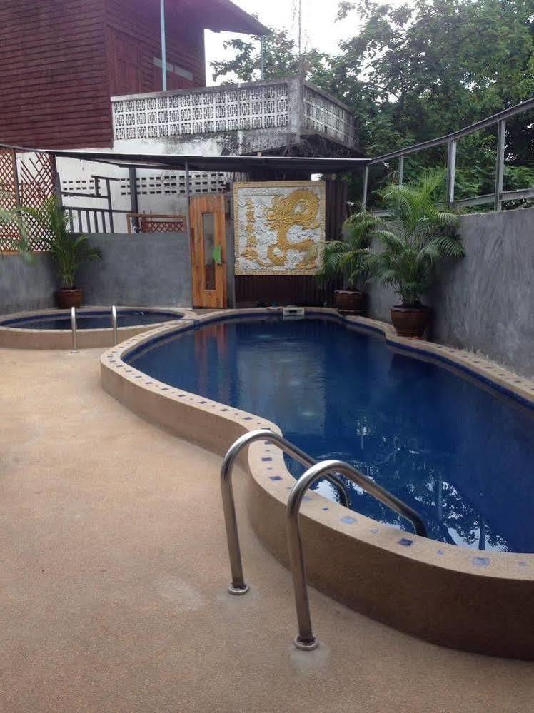 Centro Cnx Otel Chiang Mai Dış mekan fotoğraf