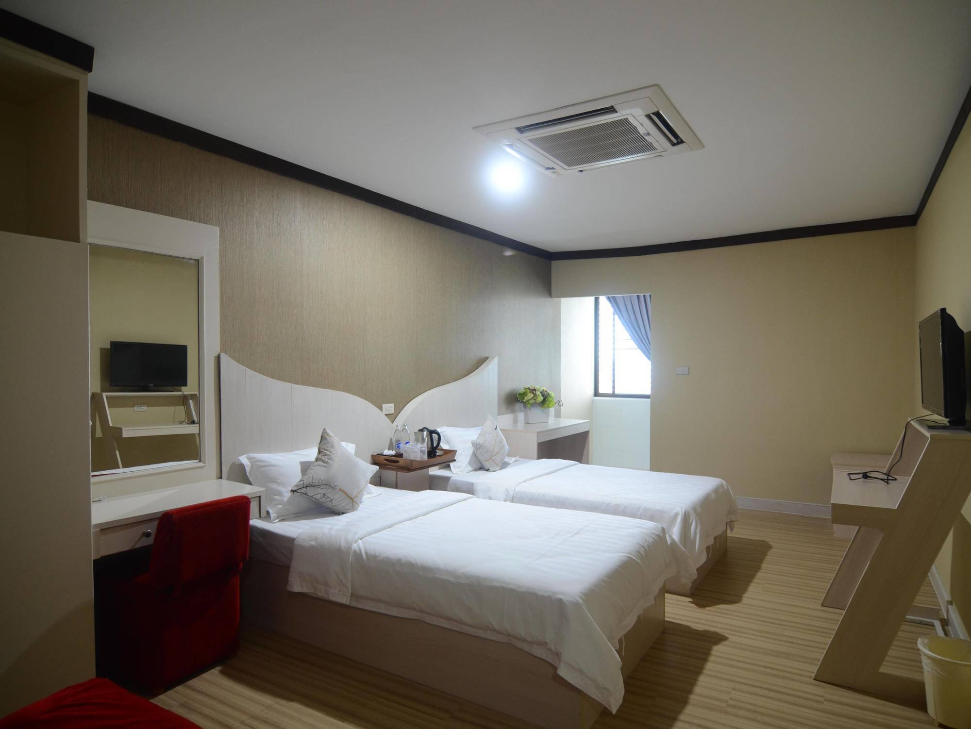 Centro Cnx Otel Chiang Mai Dış mekan fotoğraf