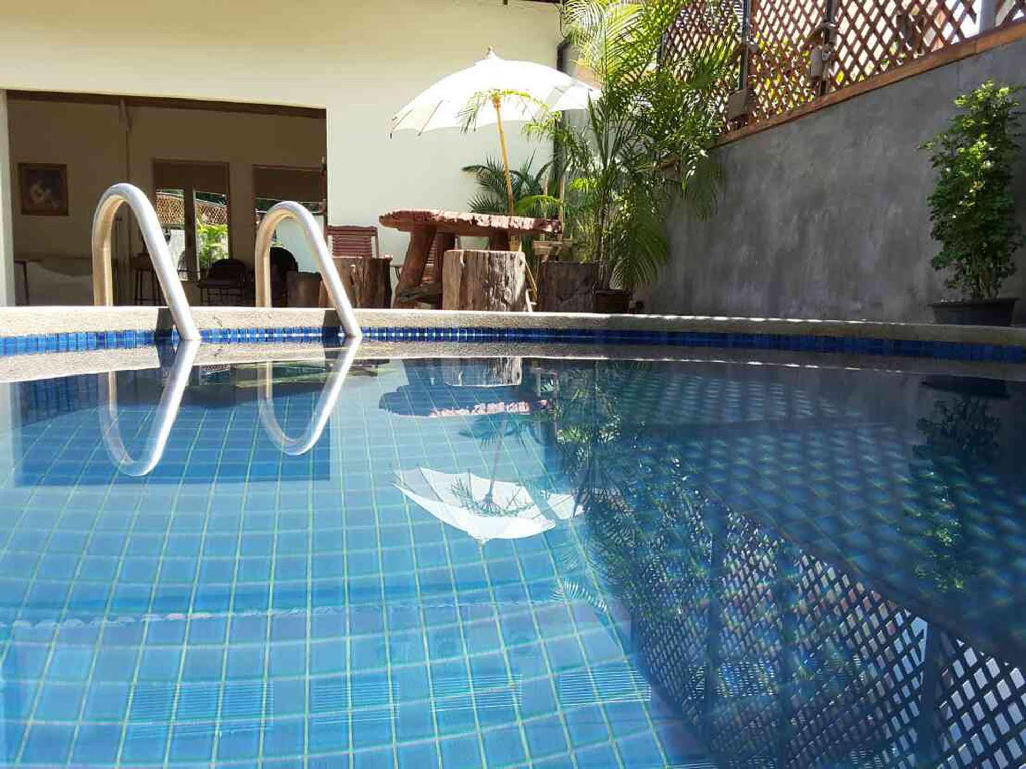 Centro Cnx Otel Chiang Mai Dış mekan fotoğraf